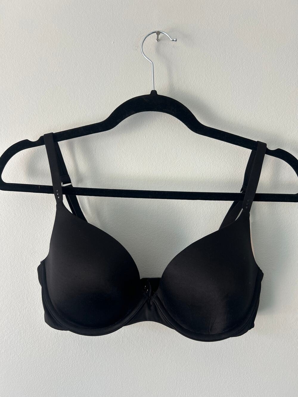 NWT Victoria's Secret Biofit Demi Uplift Black Logo Bra 36C